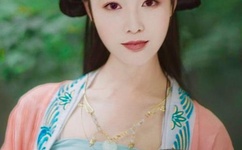 82岁老人参加高考 与老伴并肩回家